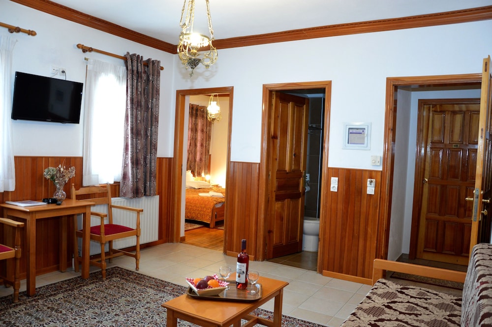 Suite, Jetted Tub