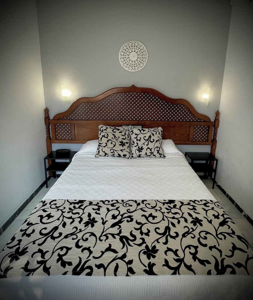 Economy Small Double Room (Inner Courtyard View)