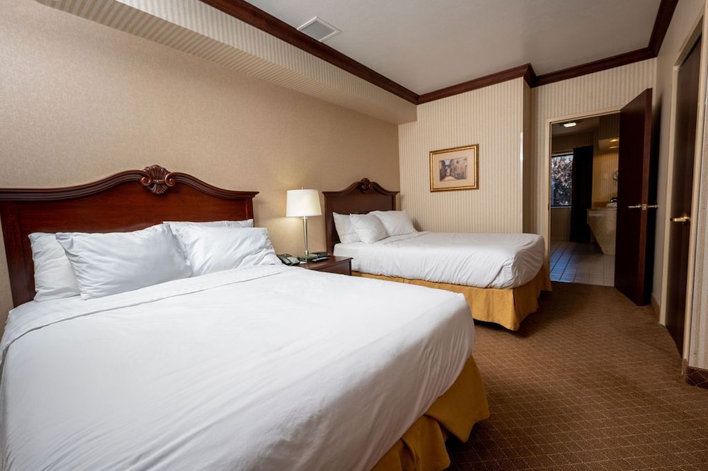 Room, 2 Double Beds, Accessible, Non Smoking (Mobility Accessible)