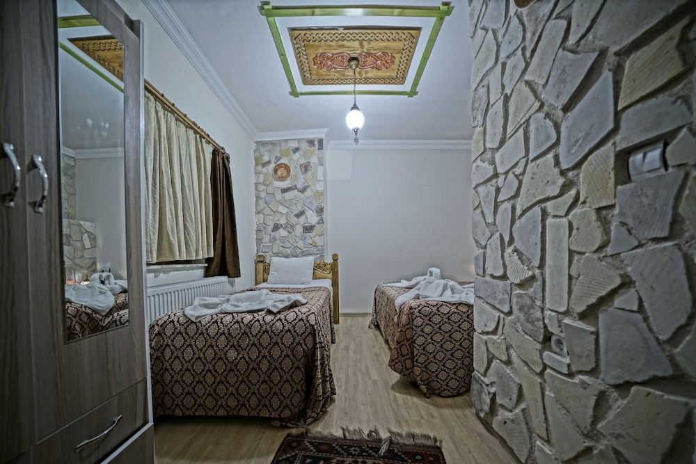 Junior Triple Room