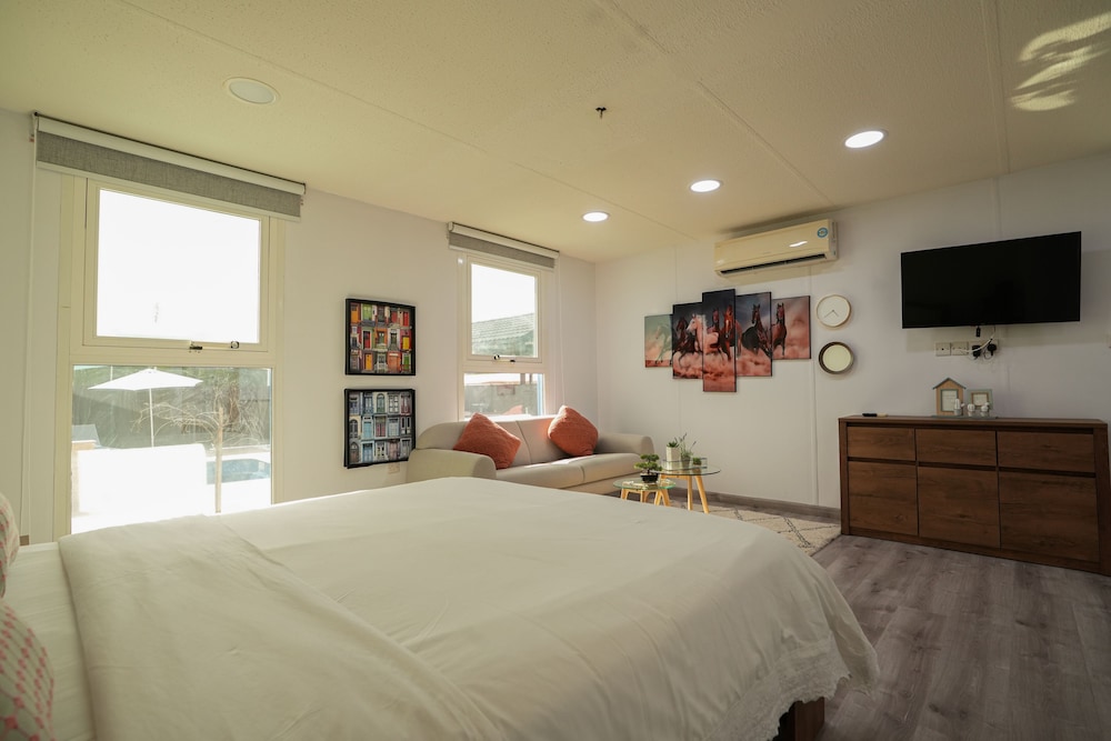 Deluxe Cabin photo 3
