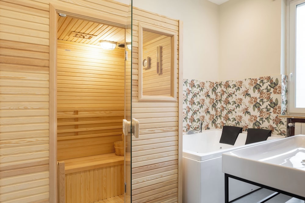 Suite Jacuzzi Sauna Terrace photo 2