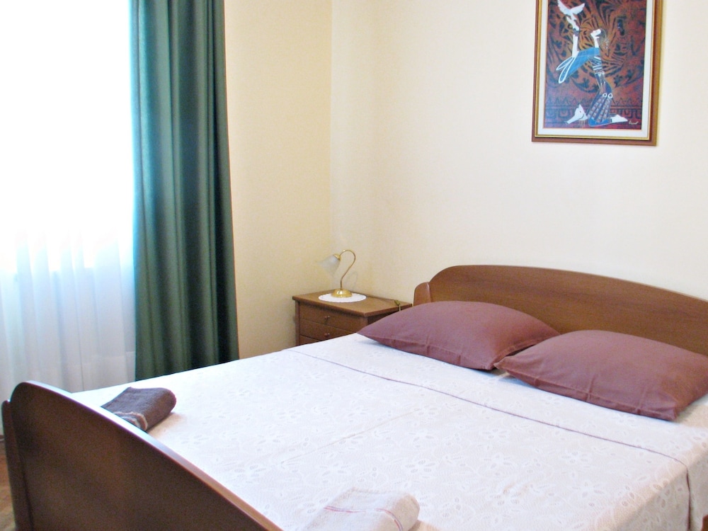 Apartment (1)