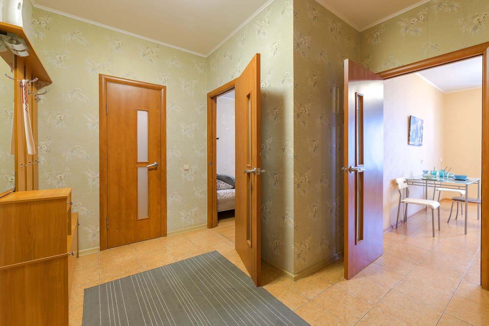 Apartment (964)