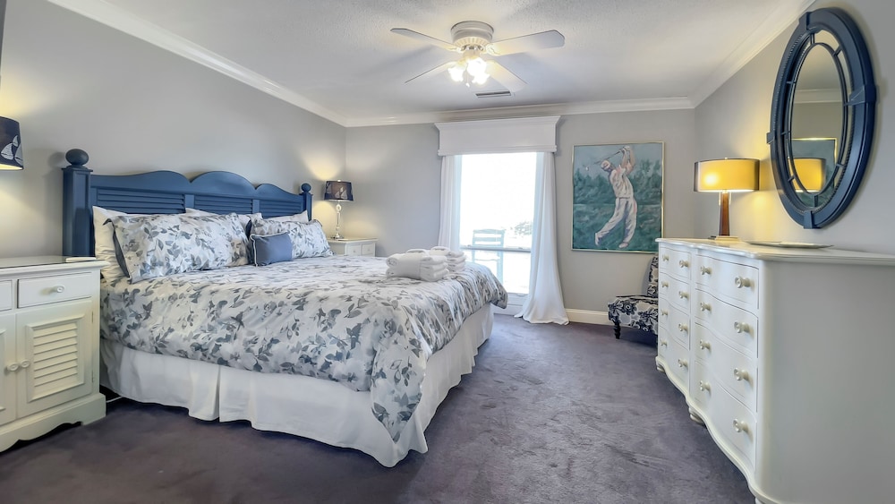 Villa, 1 King Bed with Sofa bed, Kitchen, Garden View (940 Cutter Court)