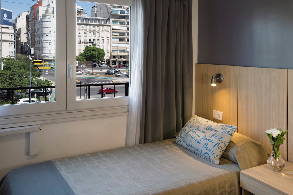 Triple Room, 3 Twin Beds photo 2