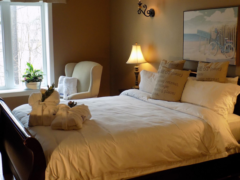 Economy Room, 1 Queen Bed photo 2