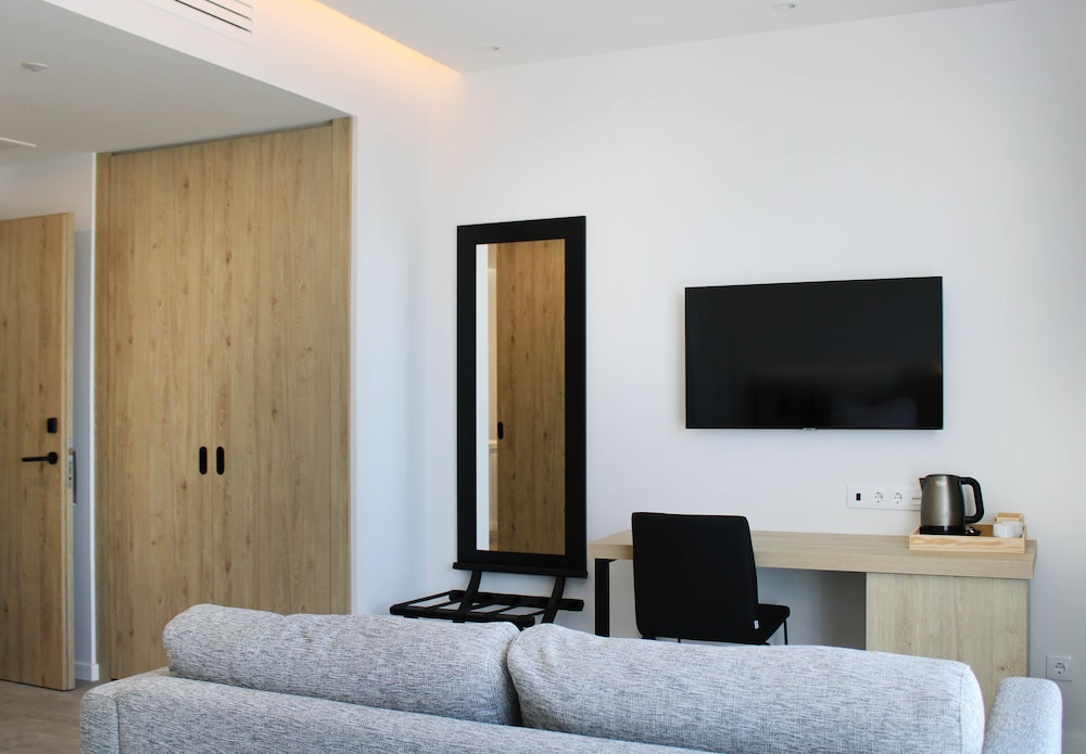 Premium Double Room - Photo 3