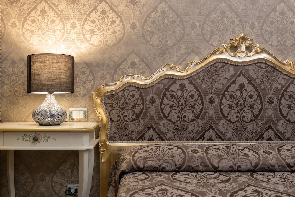 Economy Double Room, Private Bathroom