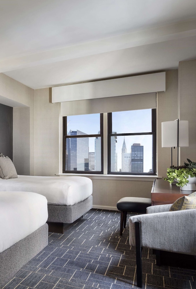 Guest Room Two Beds Accessible thumbnail 5