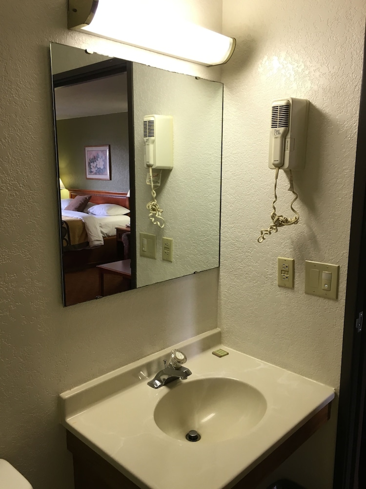 Studio Suite, Multiple Beds, Non Smoking - Photo 13