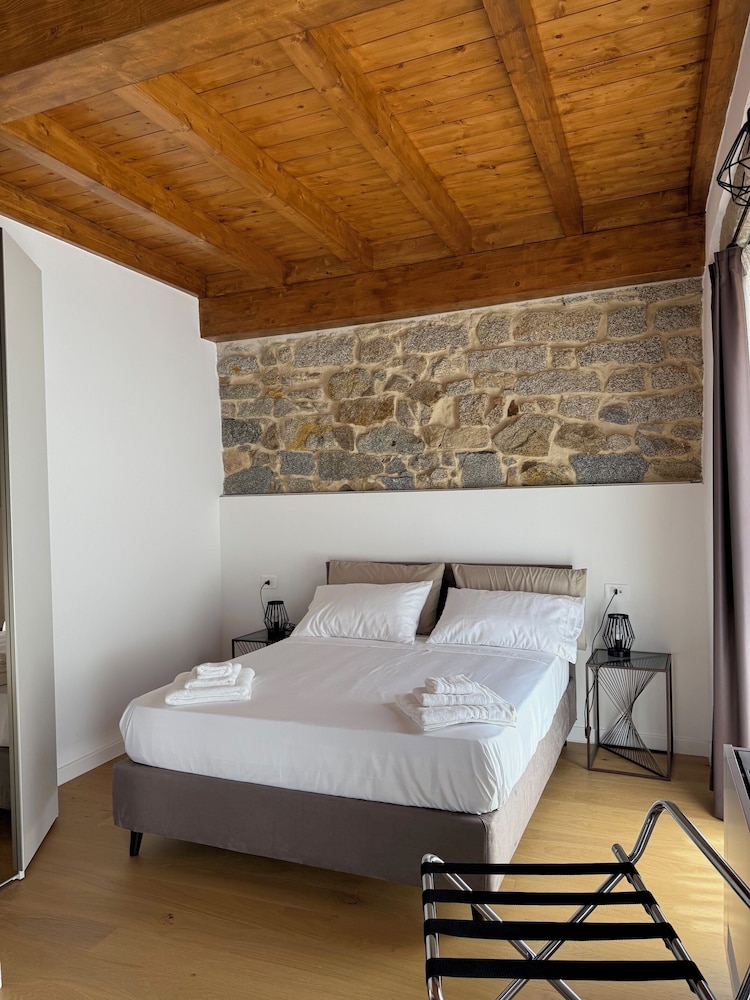 Superior Double Room, City View photo 3