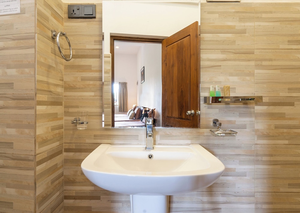 Deluxe Triple Room, Balcony, Mountain View photo 2