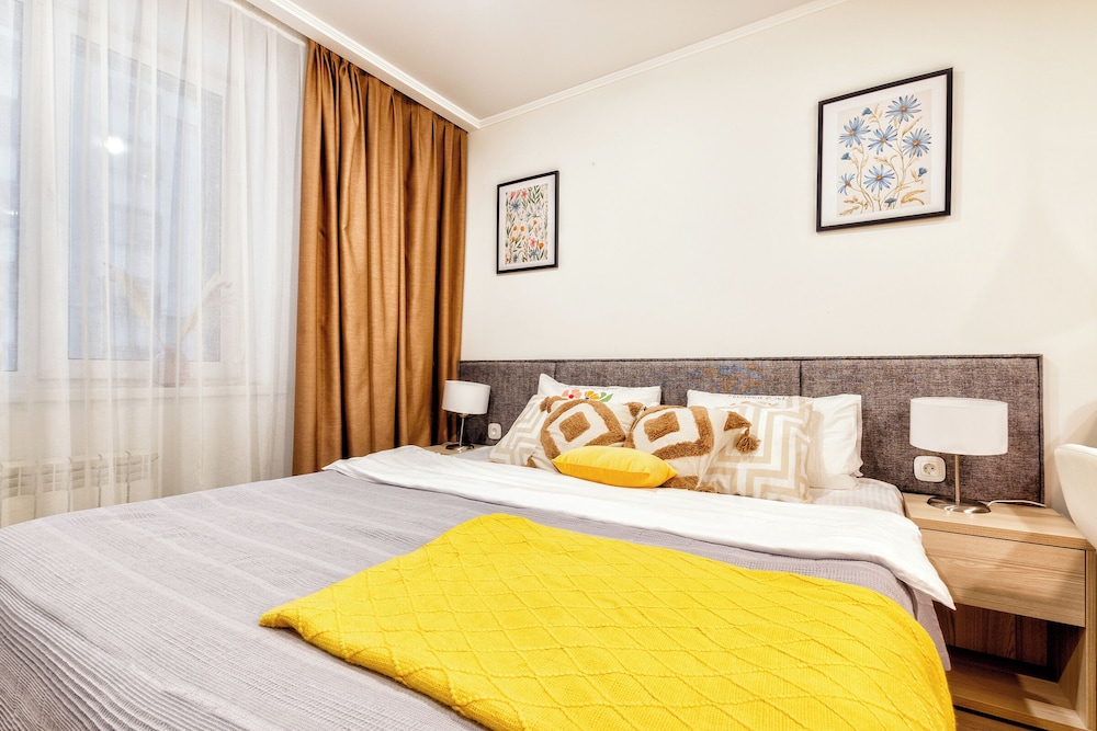 Deluxe Apartment, City View