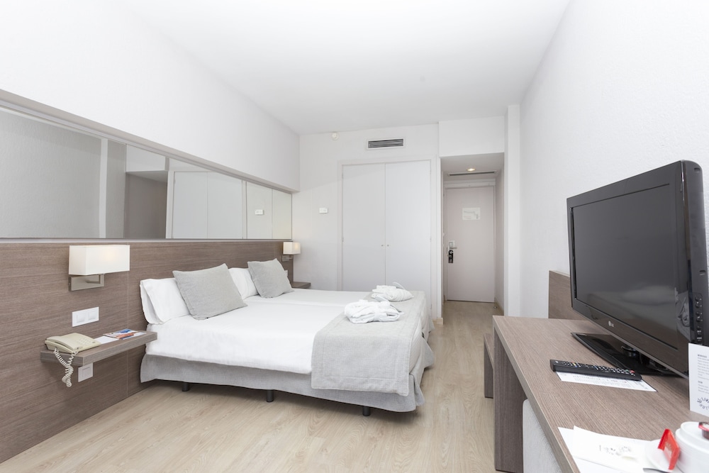 Habitación Estándar (1 Adulto + 1 Niño)