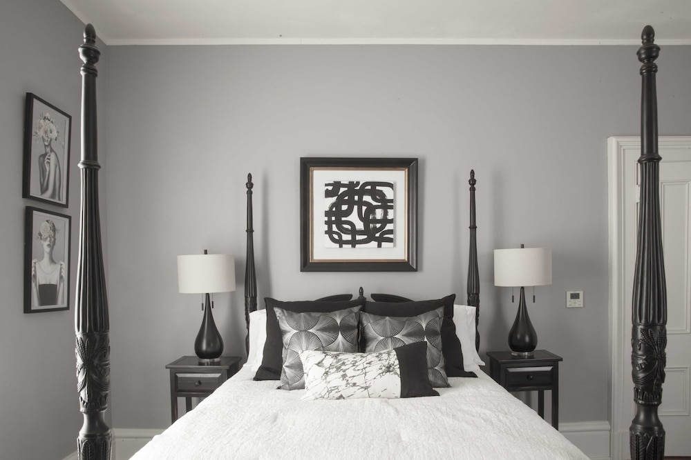 Florence Ayers Suite photo 3