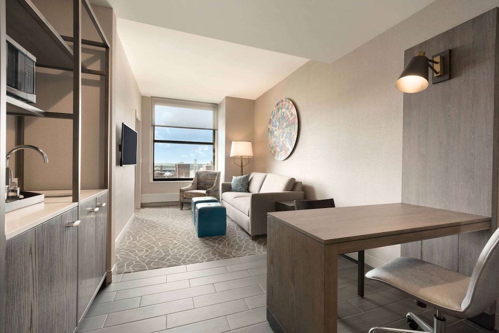 Suite, 1 King Bed (oversize)