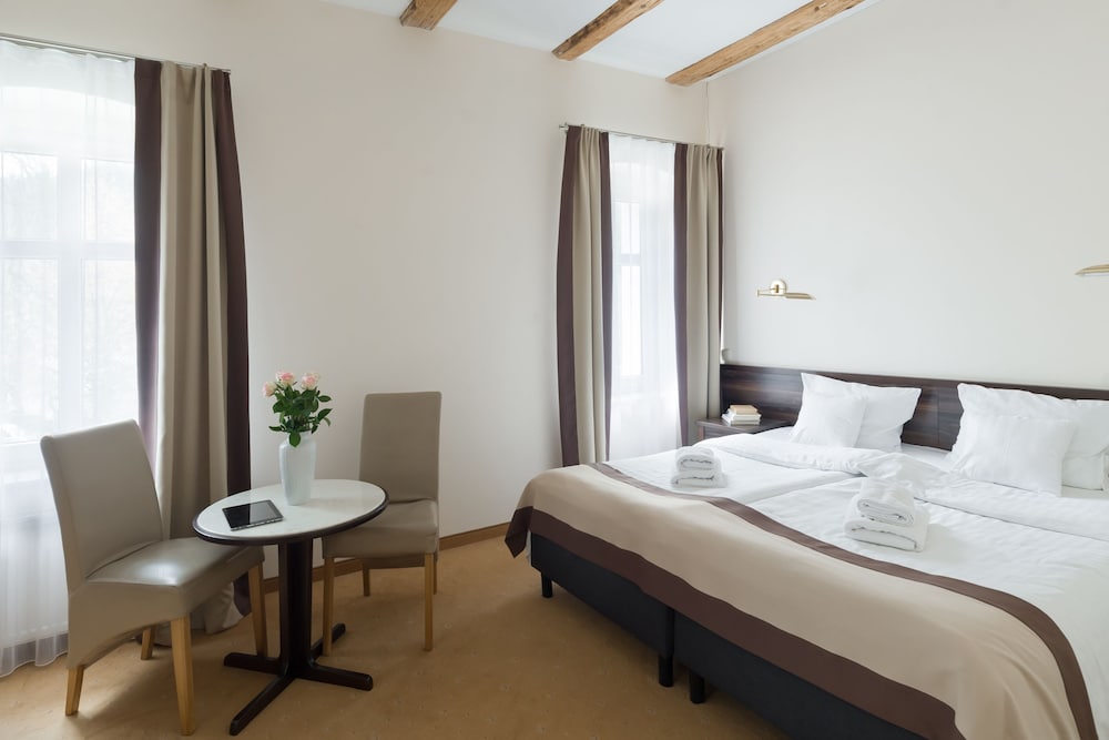 Standard Double or Twin Room photo 2