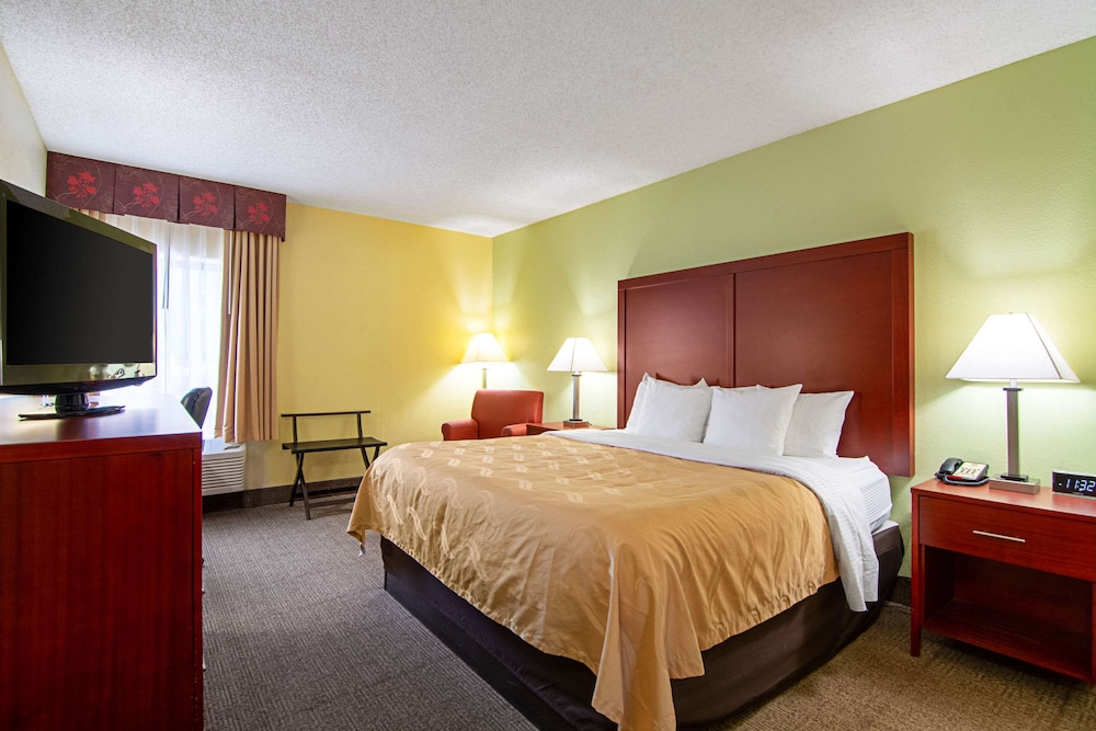 Room, 1 King Bed, Accessible, Non Smoking - Photo 2
