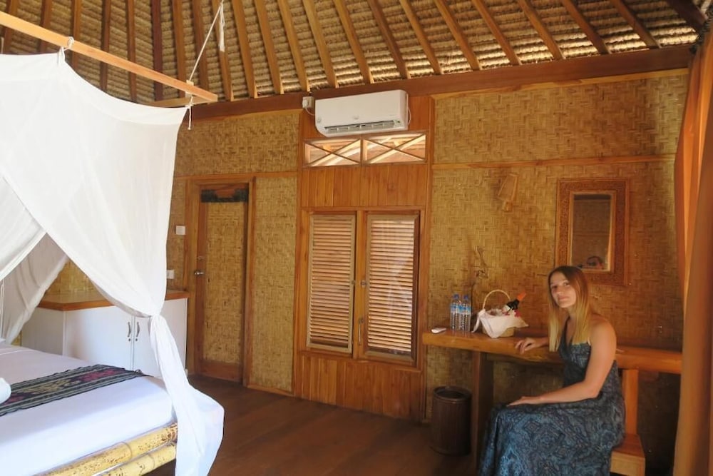 Bungalow - Beach Front, Private Bathroom - Photo 7
