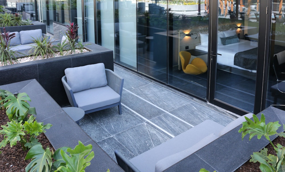 Jacuzzi Pool Garden Single photo 3