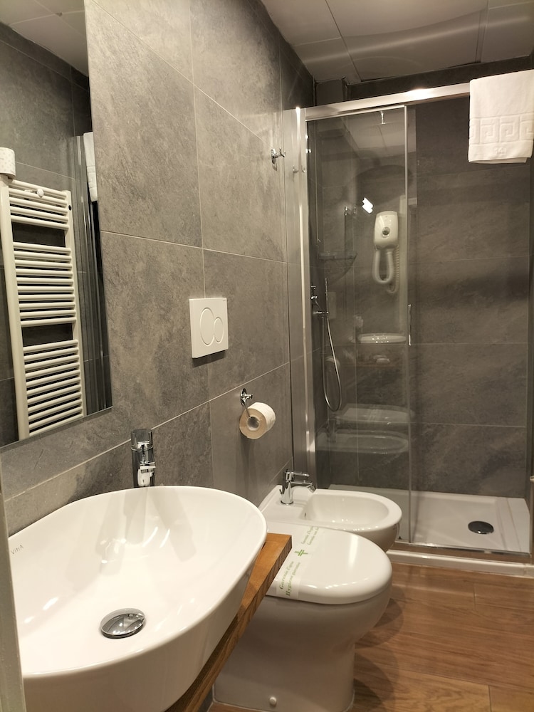 Quadruple Room photo 3