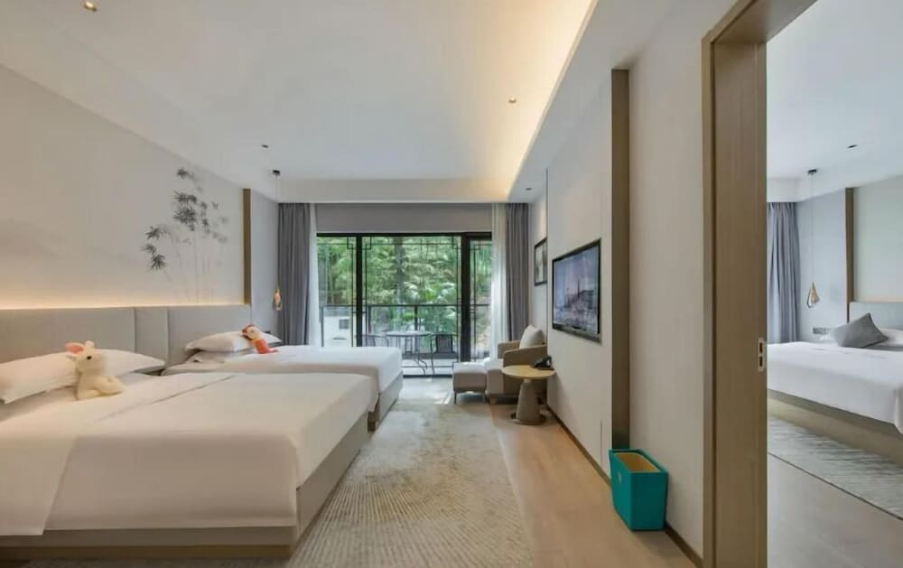 Elite Triple Room