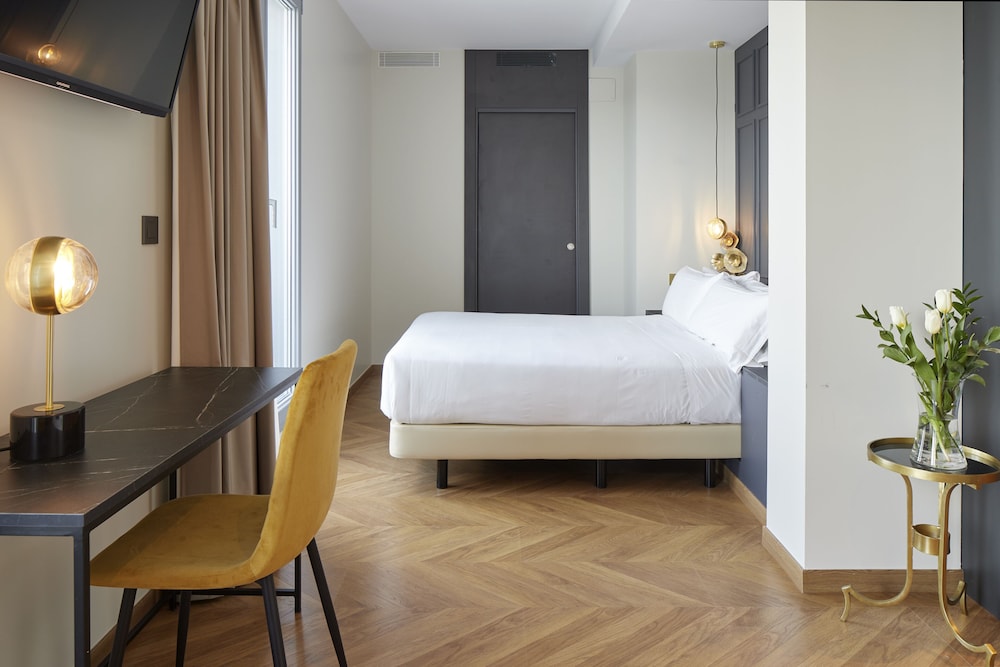 Junior Suite with Terrace - Photo 3