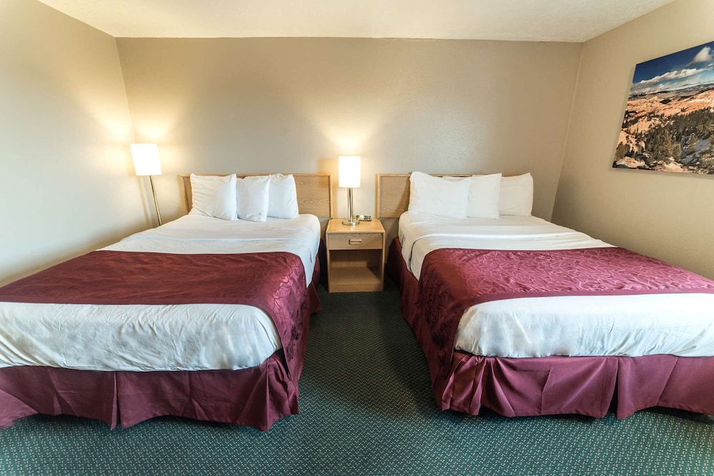 Room, 2 Queen Beds, Non Smoking