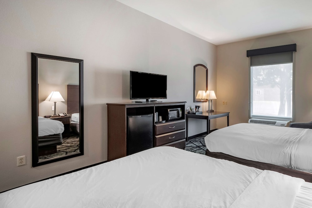 Standard Room, 2 Queen Beds, Accessible, Non Smoking photo 3
