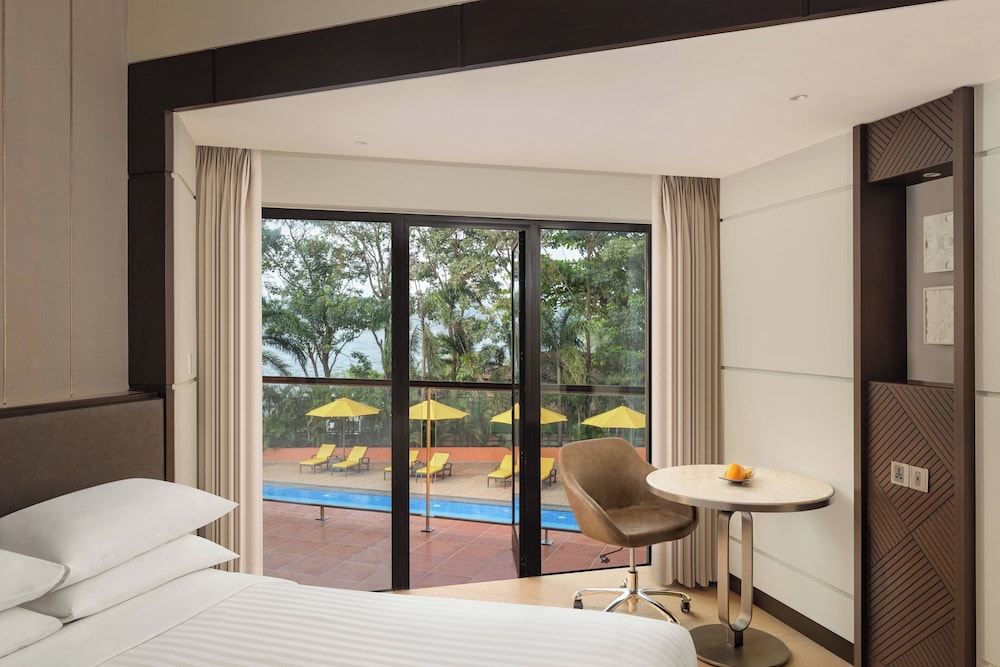 Room, 1 Double Bed, Pool View - Photo 4