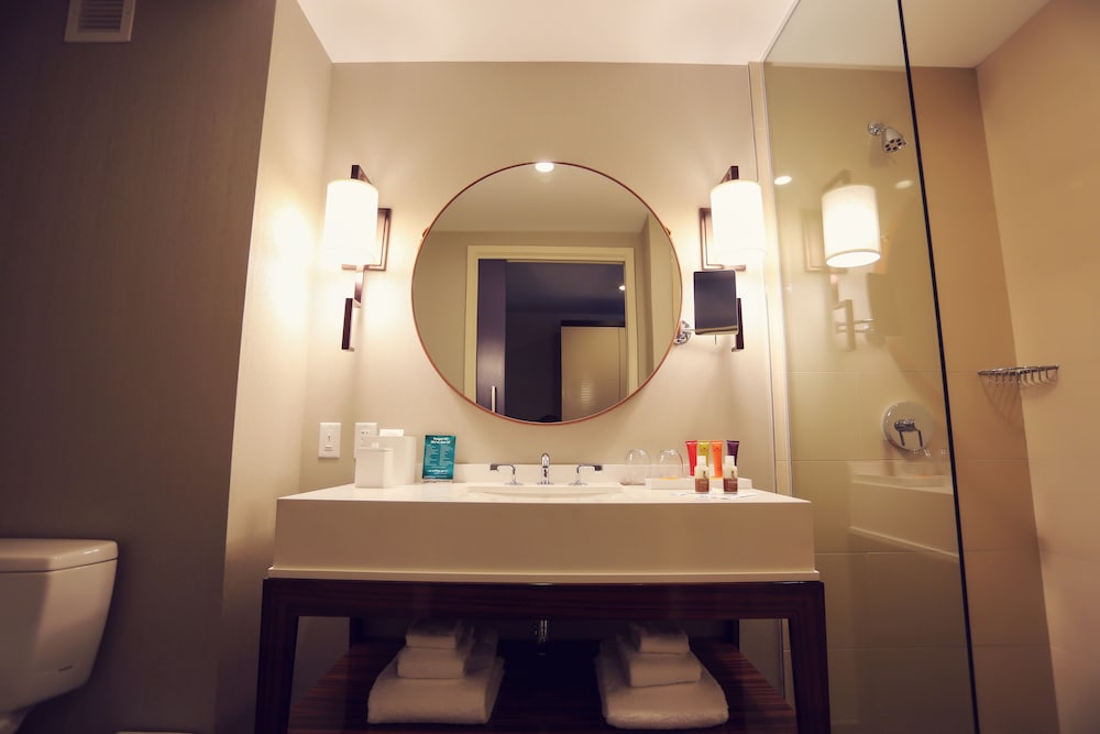 Room (Essential) - Photo 5