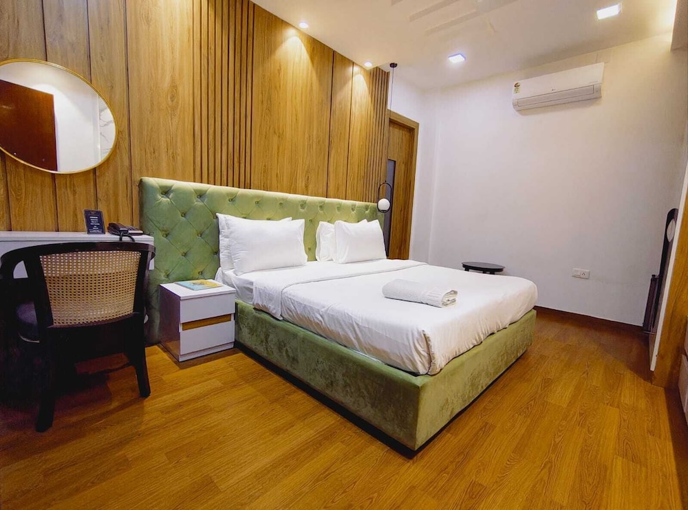 Deluxe Room - Photo 1