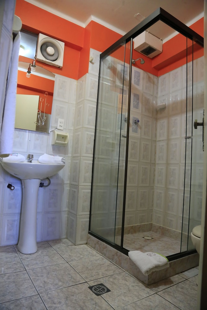 Triple Room, 3 Twin Beds photo 3