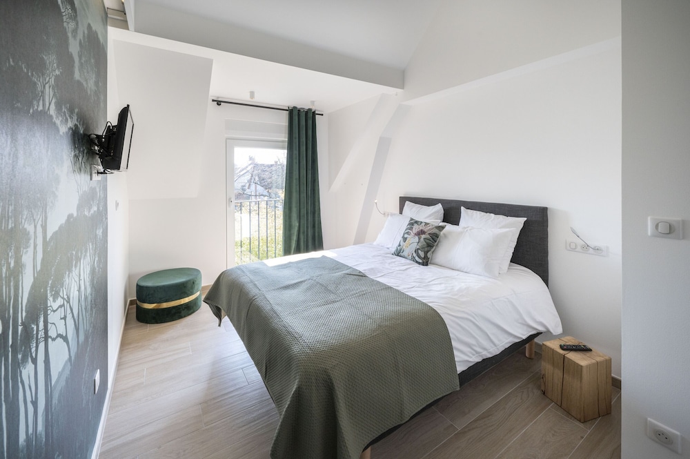 Duplex, Ensuite photo 3