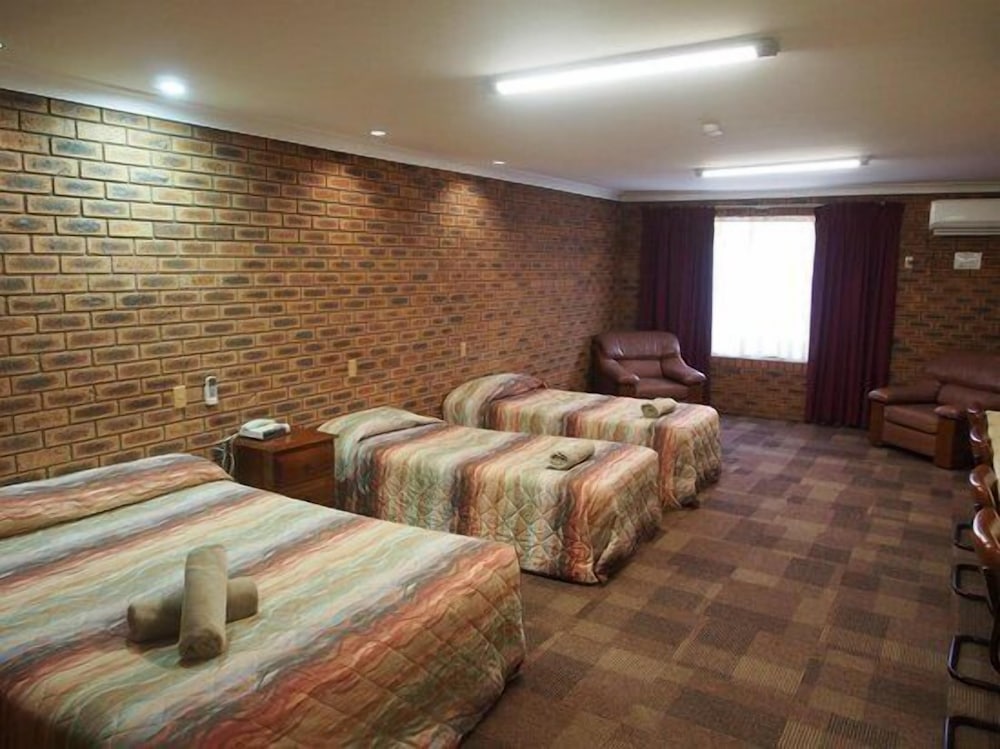 Family Room, Non Smoking (Family Fun) photo 1