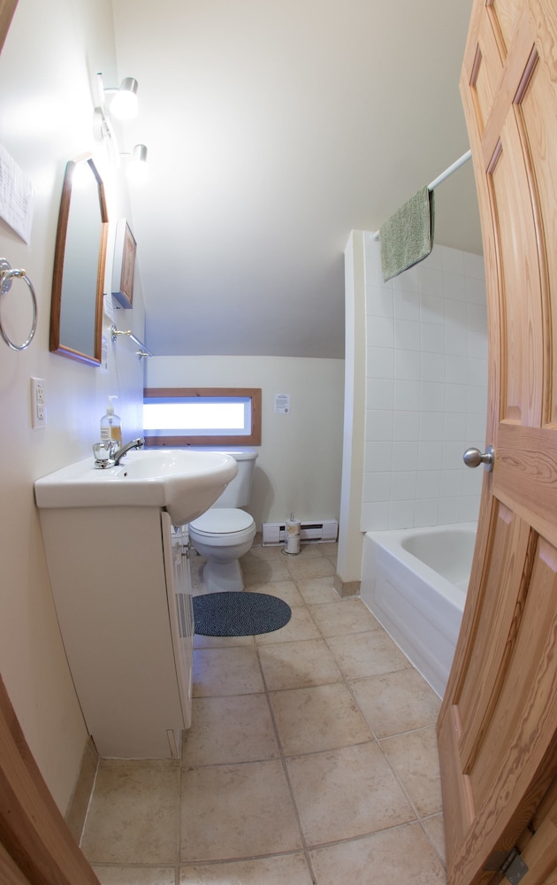 Lodge Room 1 at Cabot Shores photo 3