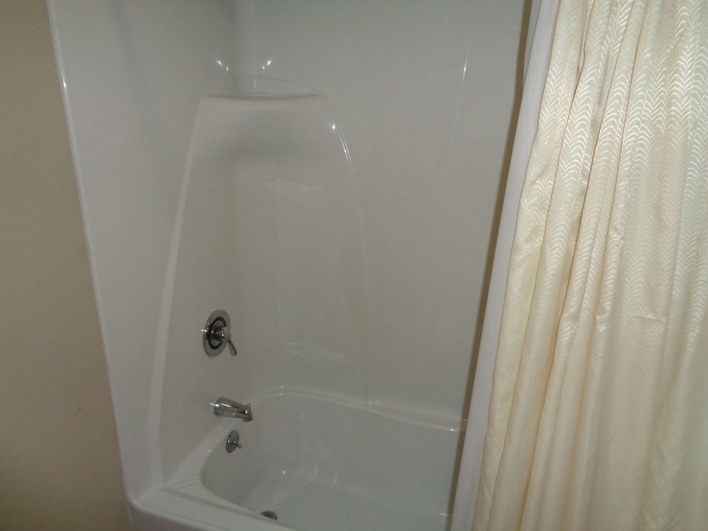 Deluxe Room, 2 Queen Beds photo 3