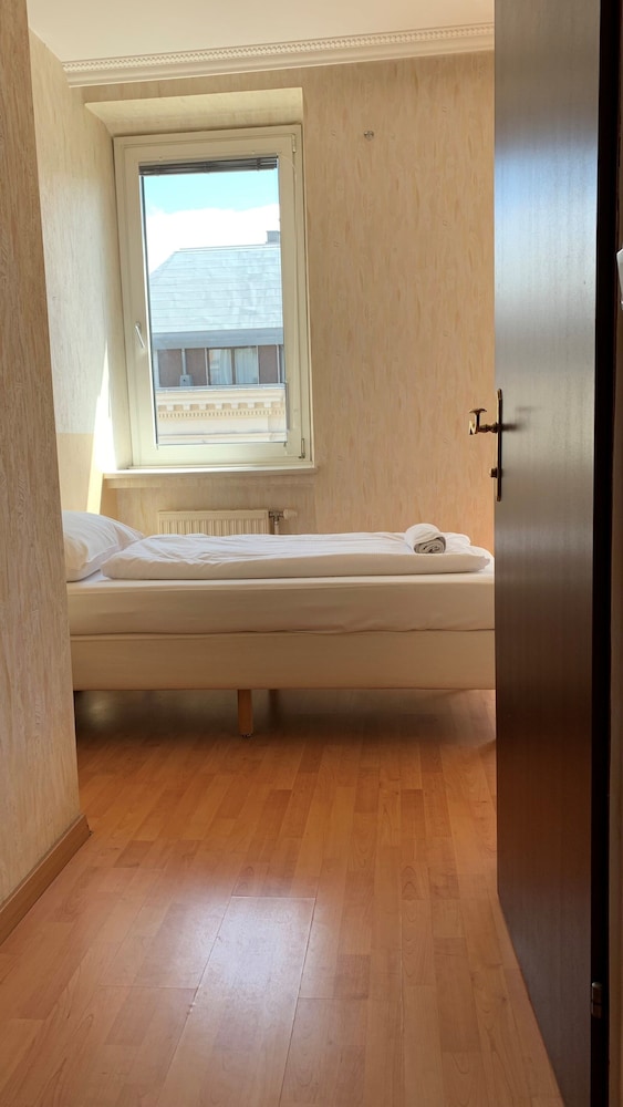 Basic Single Room