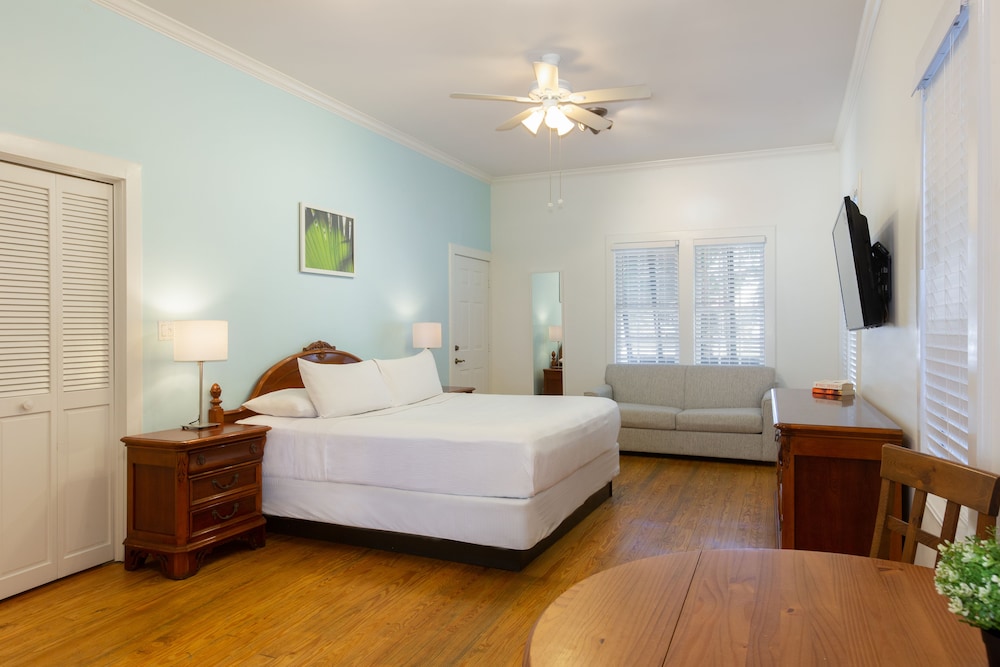 Cabana Jr. Suite