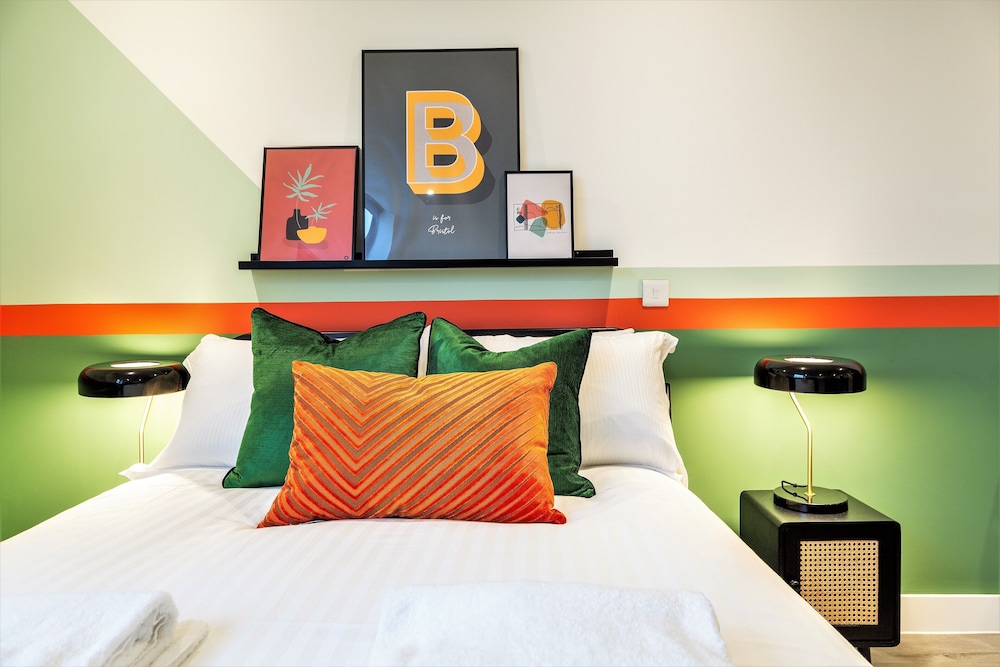 City Room - Photo 3