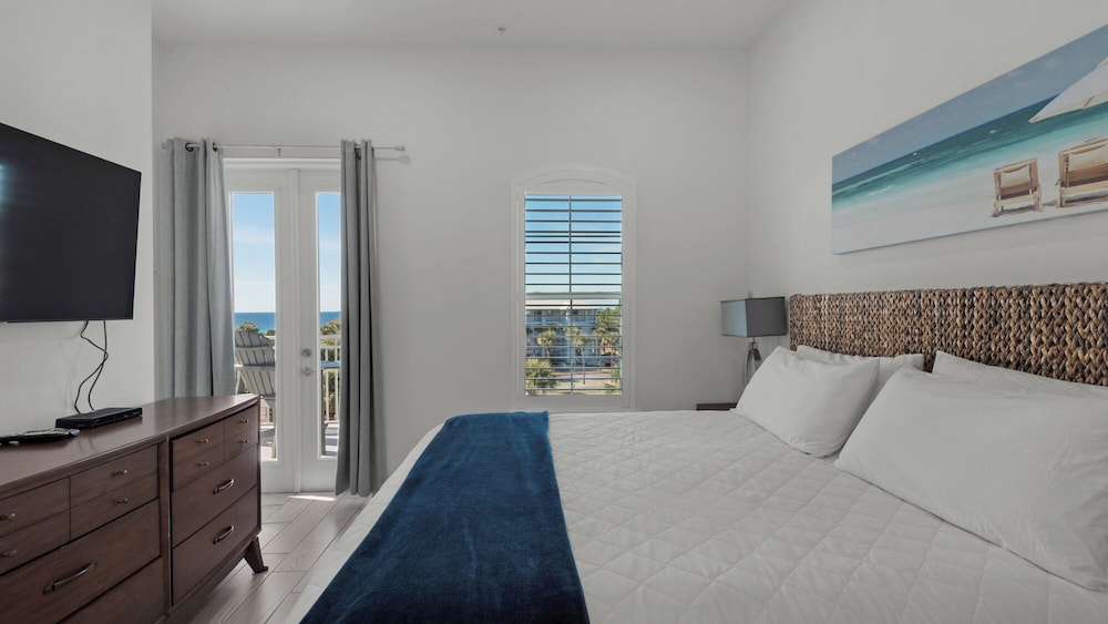 Condo, Multiple Beds, Balcony, Ocean View (Gulf Place Residences 302) photo 2