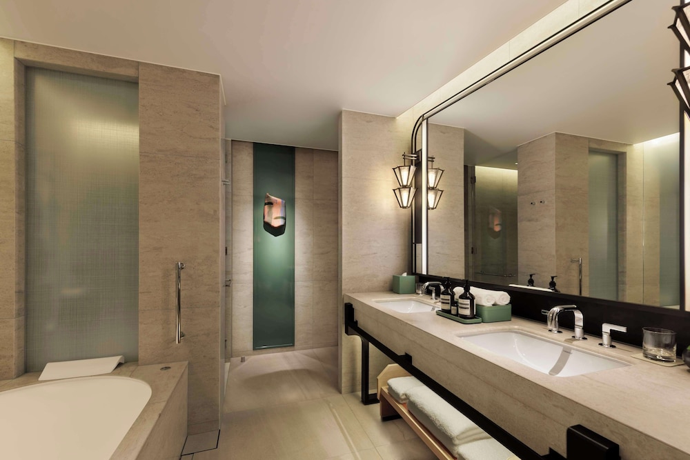 Waldorf Penthouse