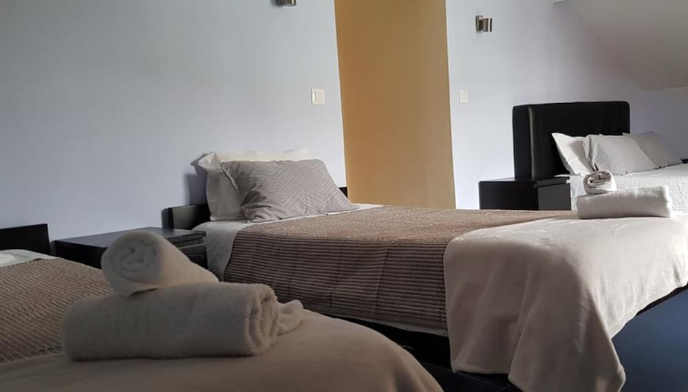 Basic Triple Room photo 2