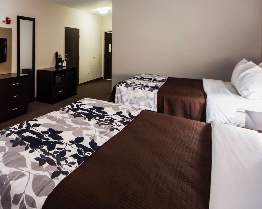 Room, 2 Queen Beds, Accessible, Non Smoking photo 1
