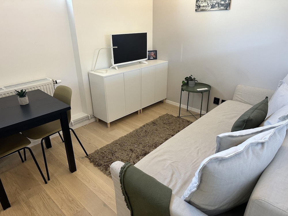 Apartment photo 1