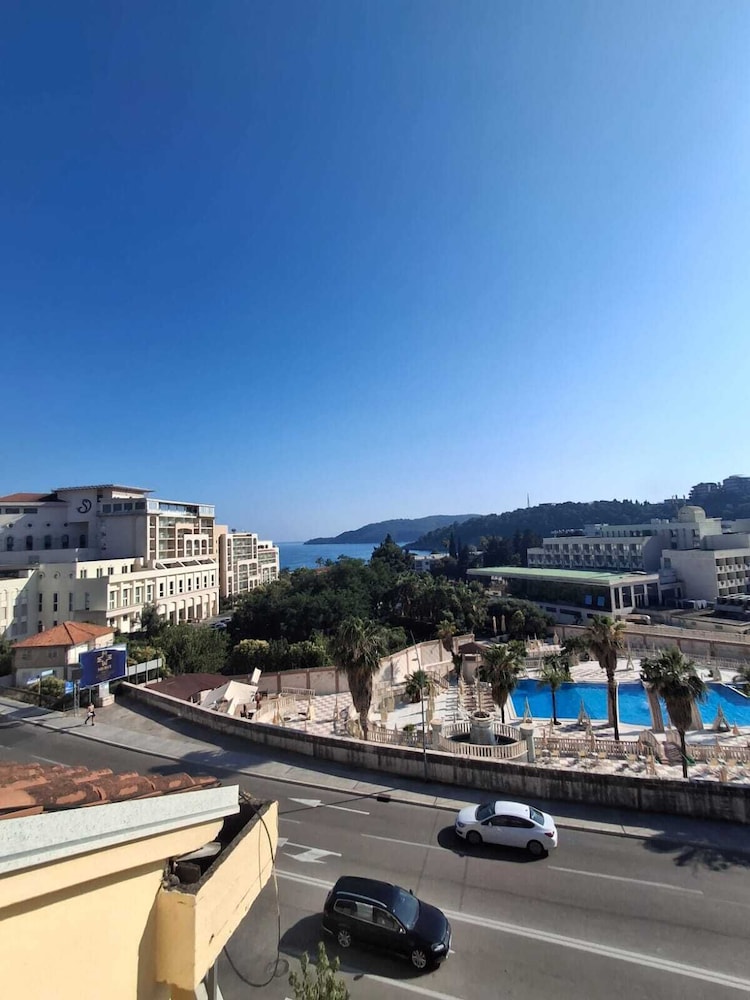 Comfort Apartment, Balcony, Partial Sea View