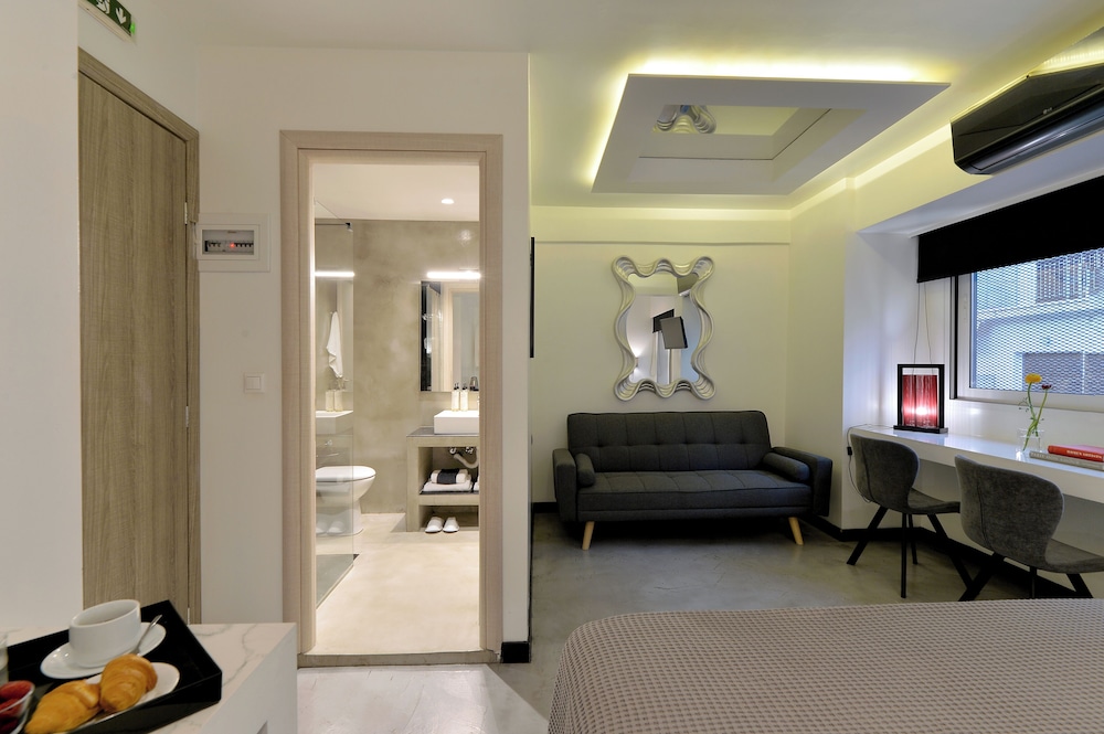 Deluxe Room, 1 Queen Bed with Sofa bed, Non Smoking