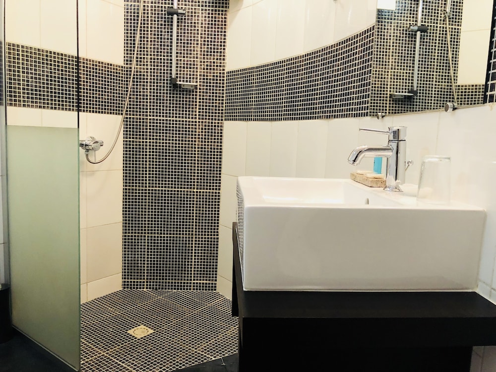 Superior Suite, Jetted Tub photo 2