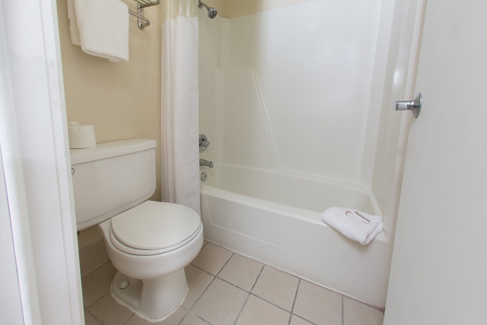 Suite, 2 Double Beds, Non Smoking, Kitchen - Photo 10